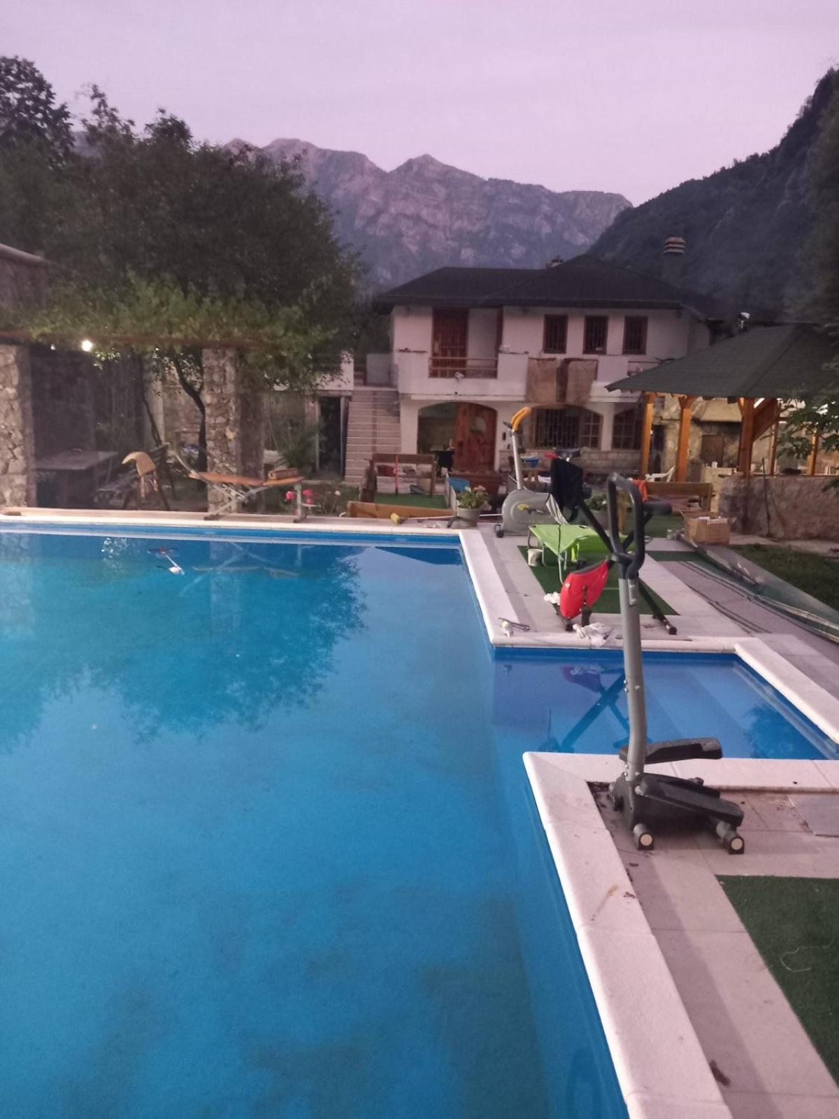 Kuca Za Odmor Sa Bazenom Diva Grabovica Villa Jablanica Exteriör bild